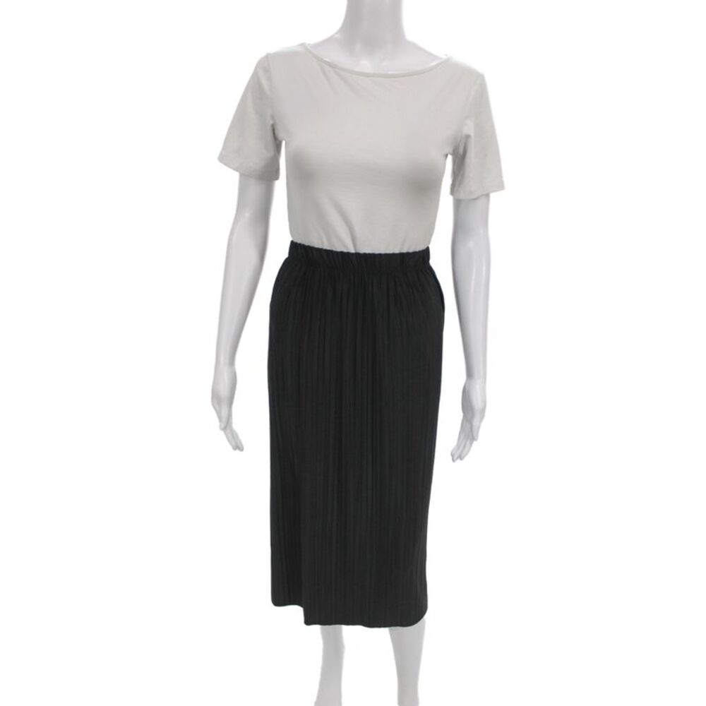 Zara Women Pleated Long Black Skirt Size M
